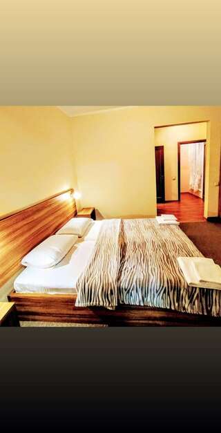 Гостиница Адмирал Нельсон Судак Двухместный номер с 2 отдельными кроватями и балконом-5