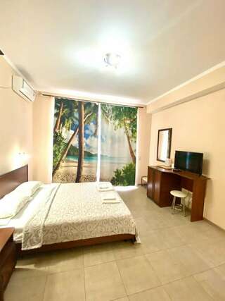 Гостиница Адмирал Нельсон Судак Четырехместный номер «Комфорт»-2